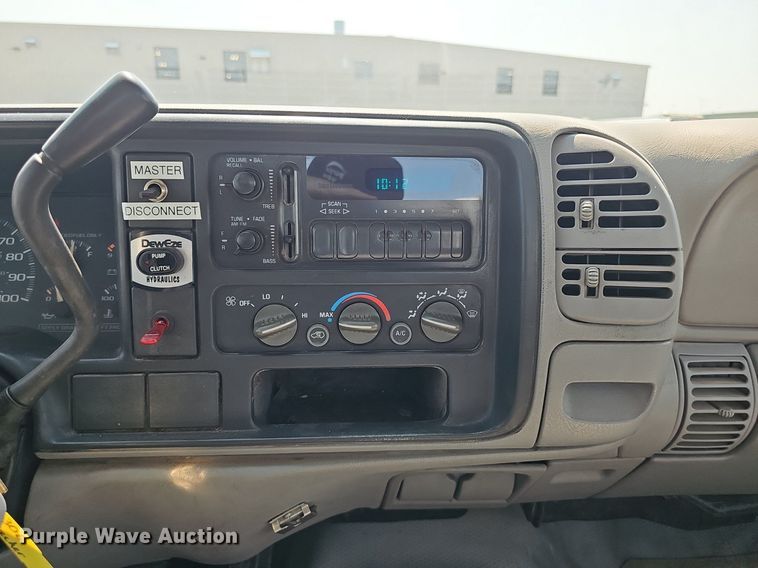 image for item DP6543 1997 Chevrolet 3500HD tow truck