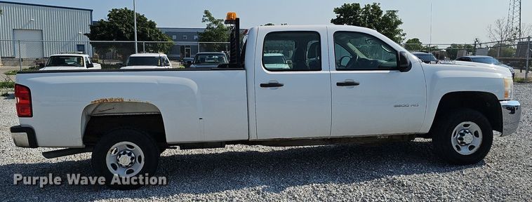 image for item DP6544 2010 Chevrolet Silverado 2500HD Crew Cab pickup truck