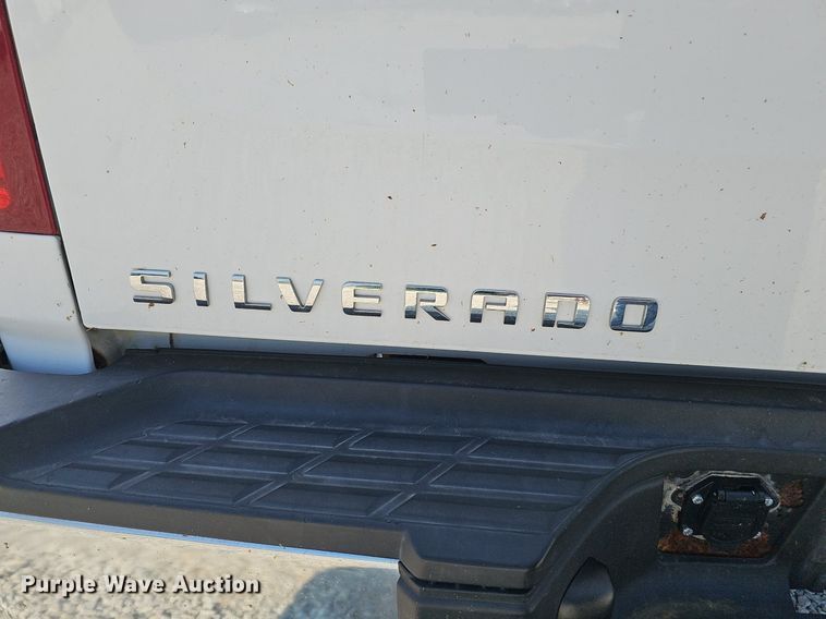 image for item DP6544 2010 Chevrolet Silverado 2500HD Crew Cab pickup truck