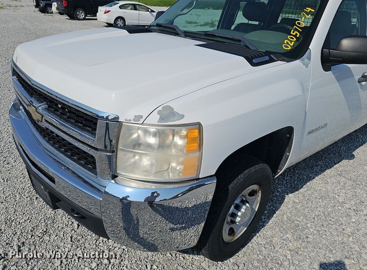 image for item DP6544 2010 Chevrolet Silverado 2500HD Crew Cab pickup truck