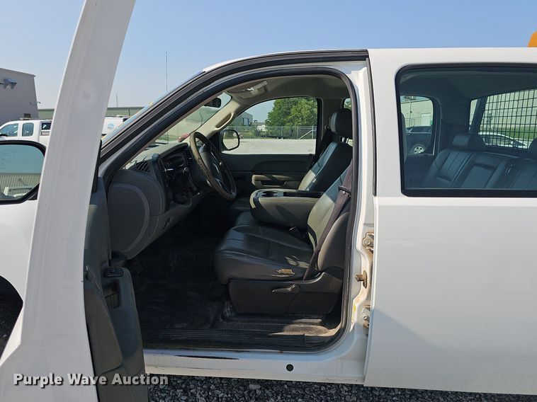 image for item DP6544 2010 Chevrolet Silverado 2500HD Crew Cab pickup truck