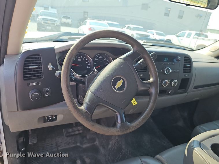 image for item DP6544 2010 Chevrolet Silverado 2500HD Crew Cab pickup truck