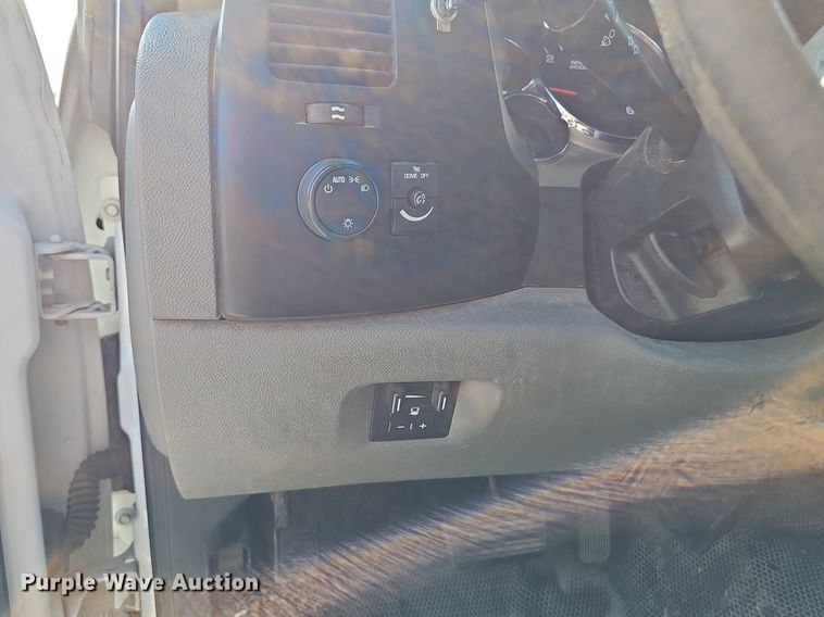 image for item DP6544 2010 Chevrolet Silverado 2500HD Crew Cab pickup truck