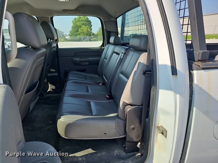 image for item DP6544 2010 Chevrolet Silverado 2500HD Crew Cab pickup truck