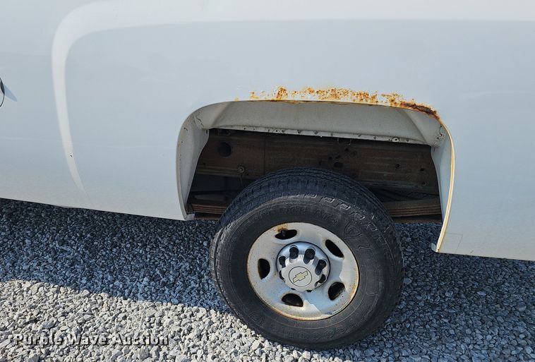 image for item DP6544 2010 Chevrolet Silverado 2500HD Crew Cab pickup truck