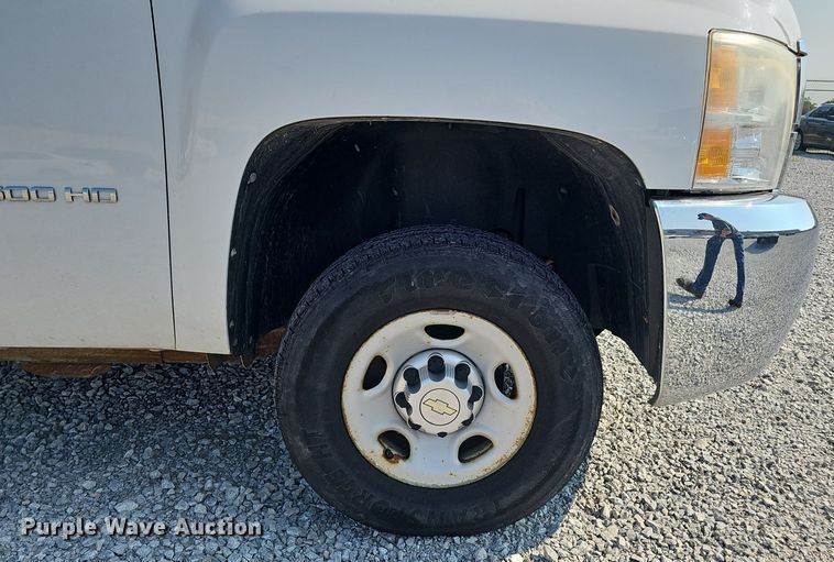 image for item DP6544 2010 Chevrolet Silverado 2500HD Crew Cab pickup truck