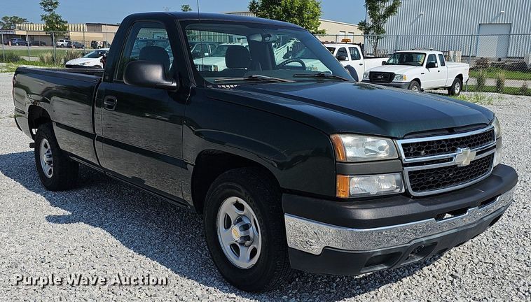 image for item DP6547 2004 Chevrolet Silverado 1500 pickup truck