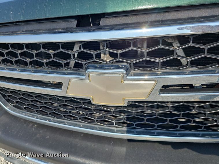 image for item DP6547 2004 Chevrolet Silverado 1500 pickup truck