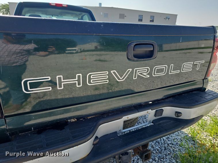 image for item DP6547 2004 Chevrolet Silverado 1500 pickup truck