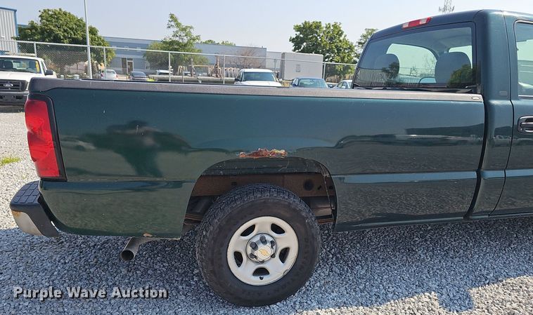 image for item DP6547 2004 Chevrolet Silverado 1500 pickup truck
