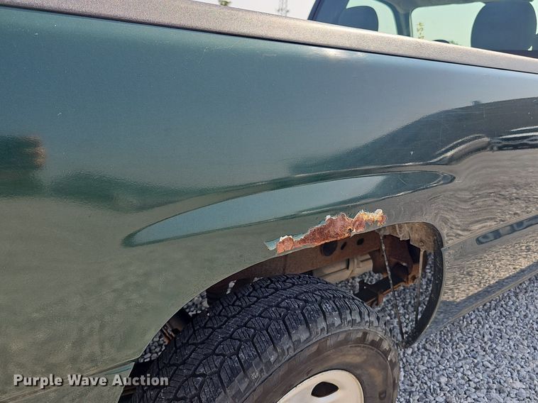 image for item DP6547 2004 Chevrolet Silverado 1500 pickup truck