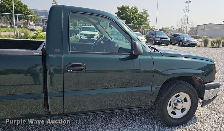 image for item DP6547 2004 Chevrolet Silverado 1500 pickup truck