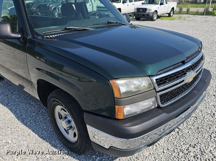 image for item DP6547 2004 Chevrolet Silverado 1500 pickup truck