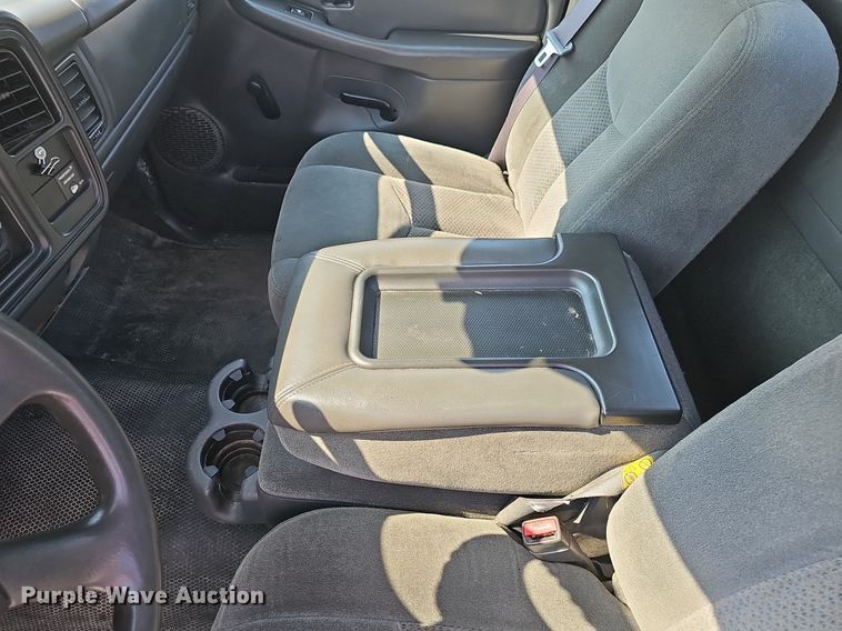 image for item DP6547 2004 Chevrolet Silverado 1500 pickup truck