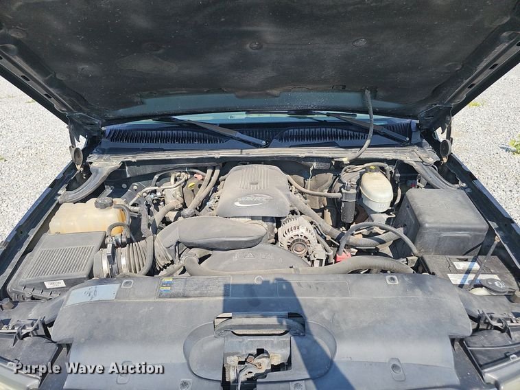 image for item DP6547 2004 Chevrolet Silverado 1500 pickup truck