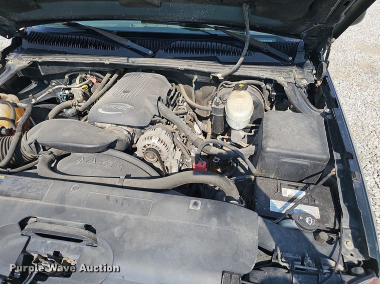 image for item DP6547 2004 Chevrolet Silverado 1500 pickup truck