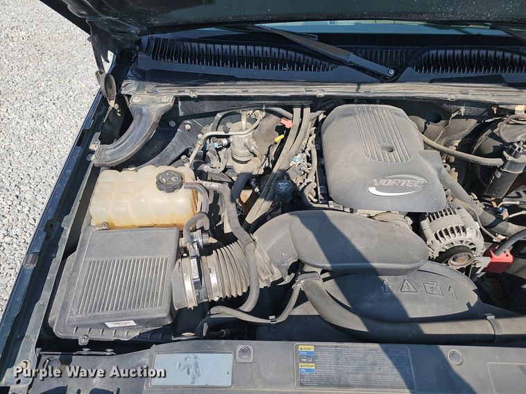 image for item DP6547 2004 Chevrolet Silverado 1500 pickup truck