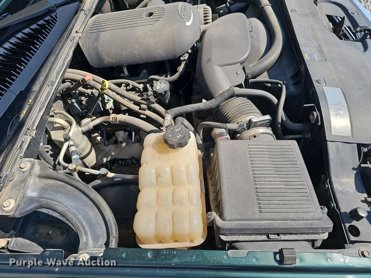 image for item DP6547 2004 Chevrolet Silverado 1500 pickup truck