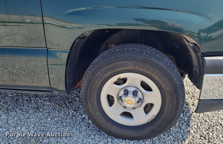 image for item DP6547 2004 Chevrolet Silverado 1500 pickup truck