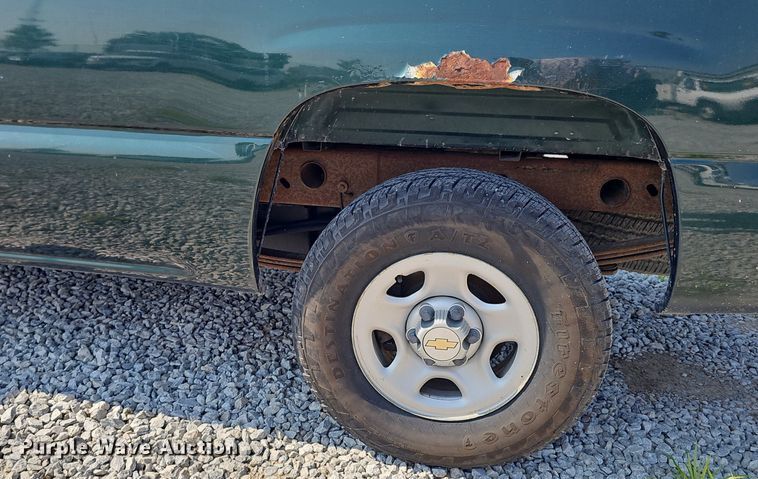 image for item DP6547 2004 Chevrolet Silverado 1500 pickup truck