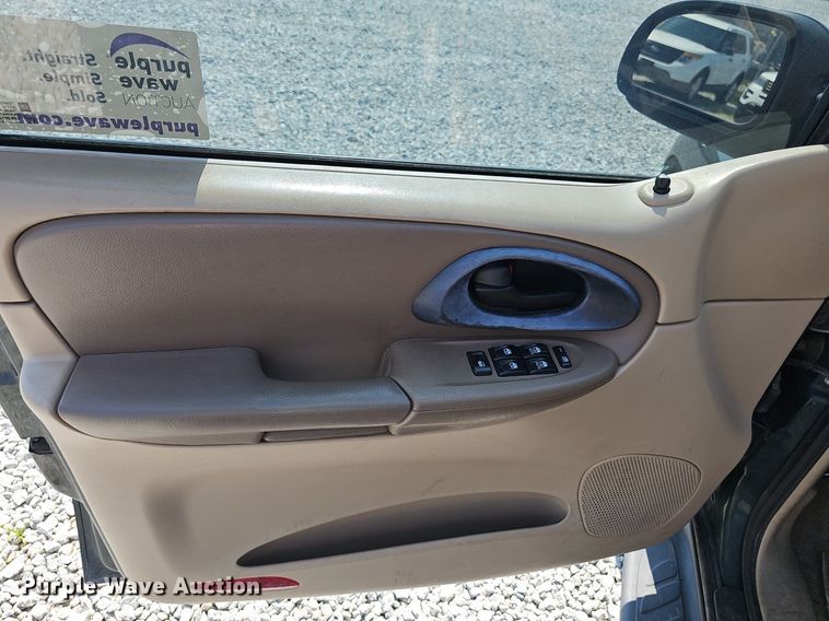 image for item DP6551 2004 Chevrolet Trailblazer SUV