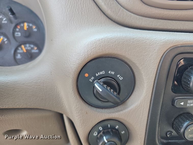 image for item DP6551 2004 Chevrolet Trailblazer SUV