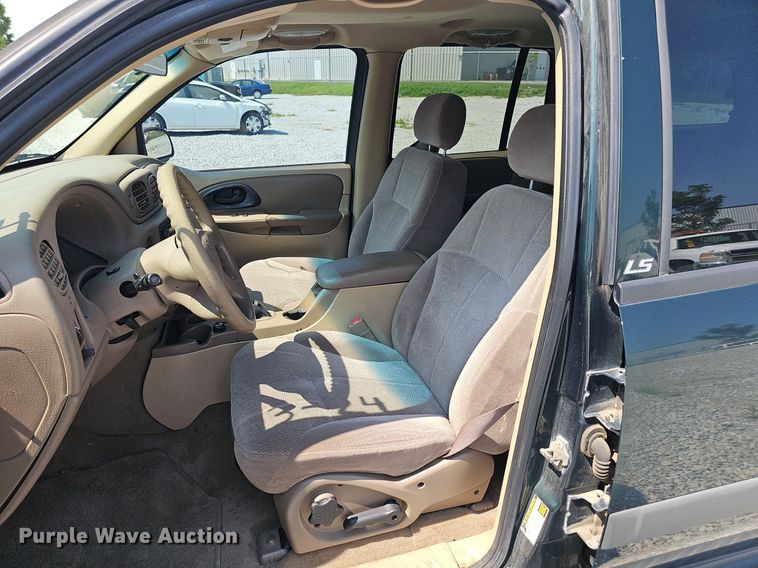 image for item DP6551 2004 Chevrolet Trailblazer SUV