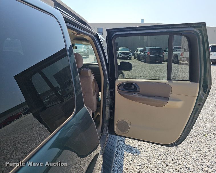 image for item DP6551 2004 Chevrolet Trailblazer SUV