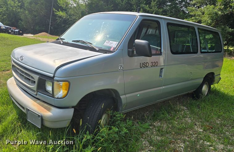 image for item DQ4382 1999 Ford E150 XL van