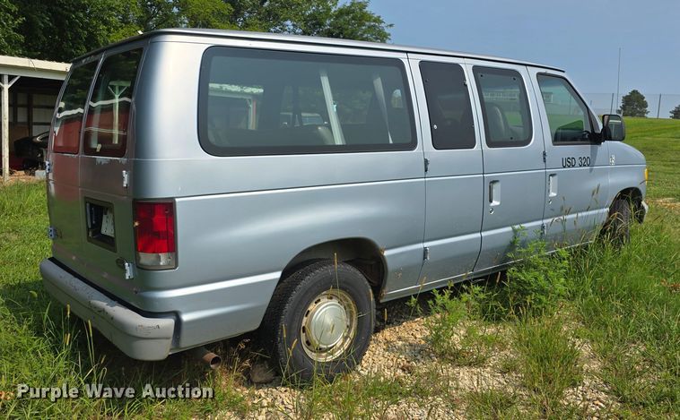 image for item DQ4382 1999 Ford E150 XL van