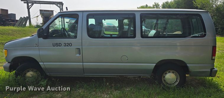 image for item DQ4382 1999 Ford E150 XL van