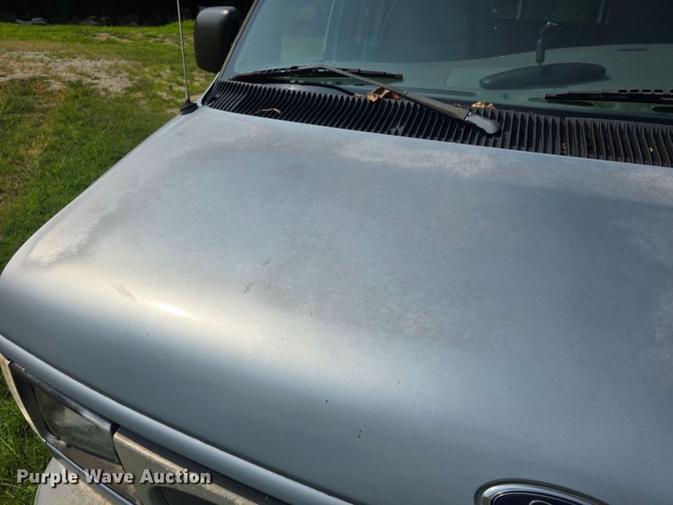 image for item DQ4382 1999 Ford E150 XL van