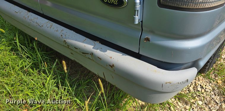 image for item DQ4382 1999 Ford E150 XL van