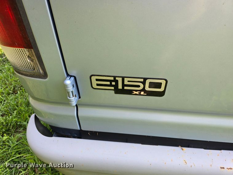 image for item DQ4382 1999 Ford E150 XL van