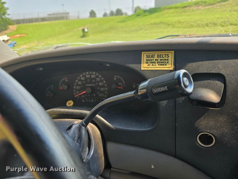 image for item DQ4382 1999 Ford E150 XL van