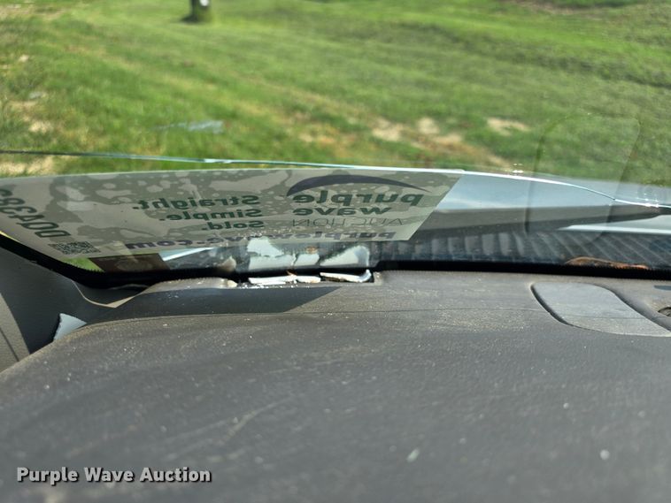 image for item DQ4382 1999 Ford E150 XL van