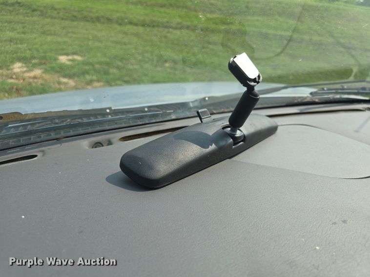 image for item DQ4382 1999 Ford E150 XL van