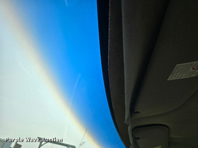 image for item DQ4382 1999 Ford E150 XL van