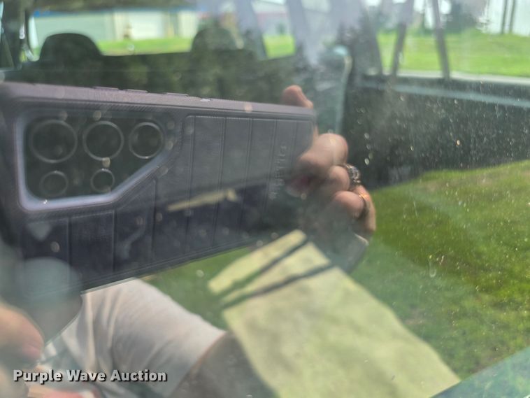 image for item DQ4382 1999 Ford E150 XL van