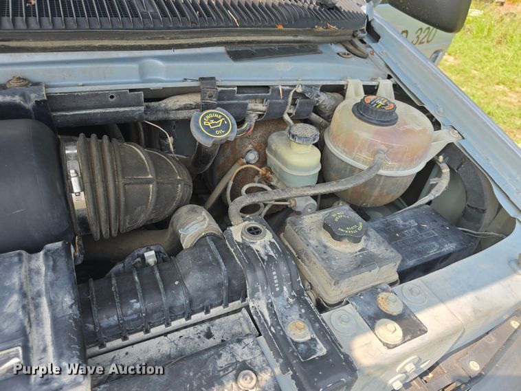 image for item DQ4382 1999 Ford E150 XL van