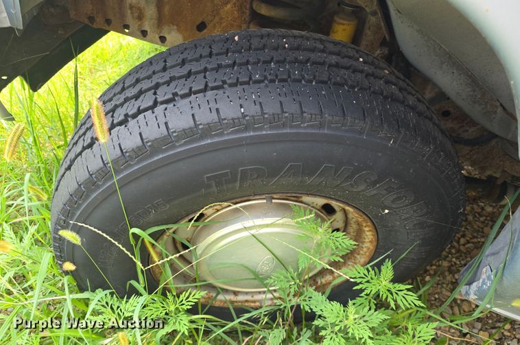 image for item DQ4382 1999 Ford E150 XL van