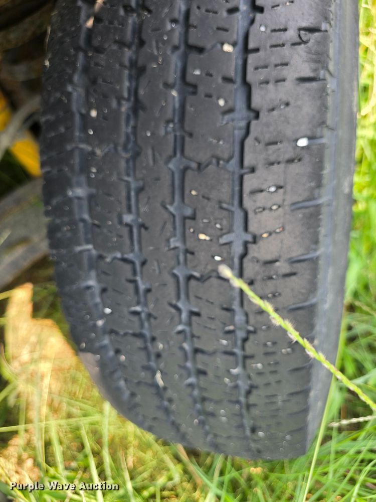 image for item DQ4382 1999 Ford E150 XL van