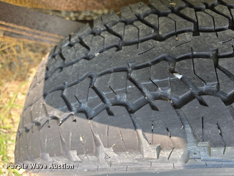 image for item DQ4382 1999 Ford E150 XL van