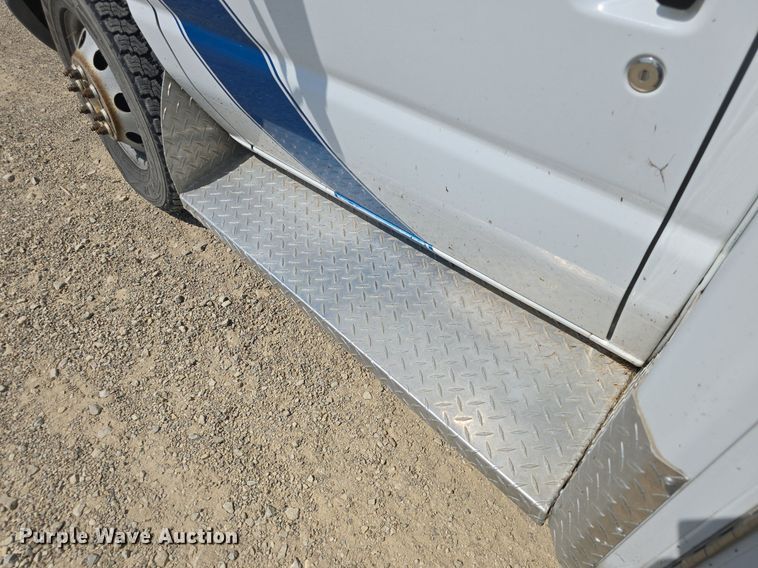 image for item DQ4442 1997 Ford E450 ambulance