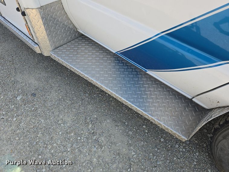 image for item DQ4442 1997 Ford E450 ambulance