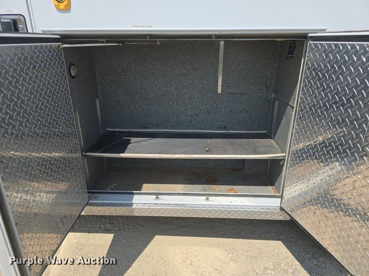 image for item DQ4442 1997 Ford E450 ambulance