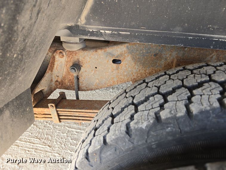 image for item DQ4442 1997 Ford E450 ambulance