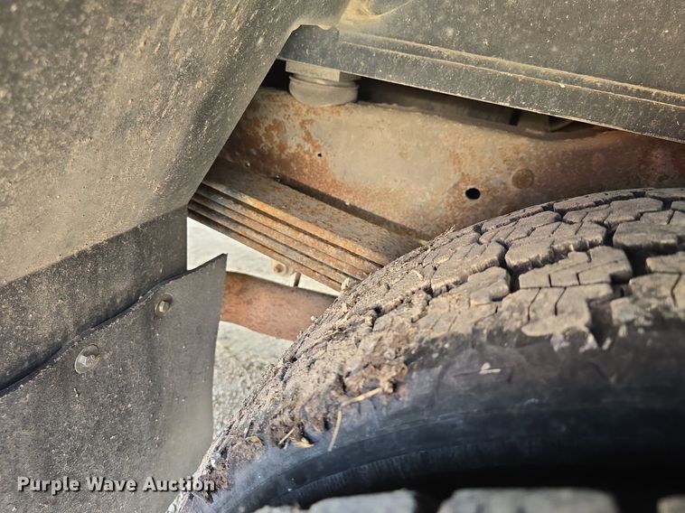 image for item DQ4442 1997 Ford E450 ambulance