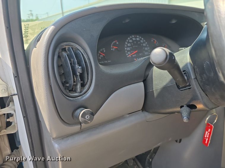 image for item DQ4442 1997 Ford E450 ambulance