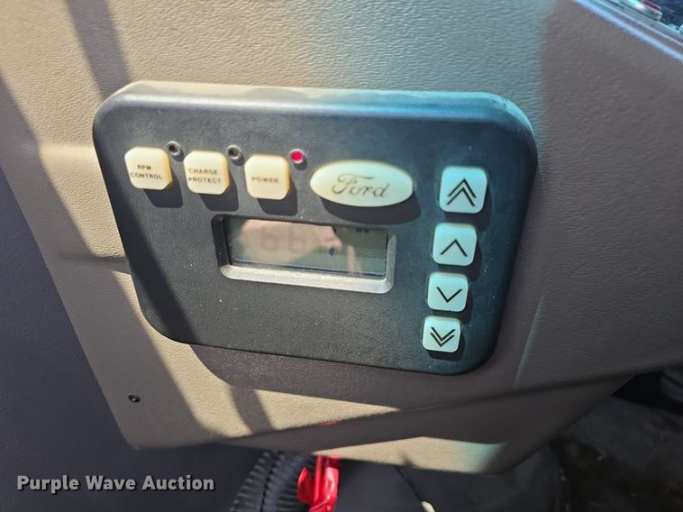 image for item DQ4442 1997 Ford E450 ambulance